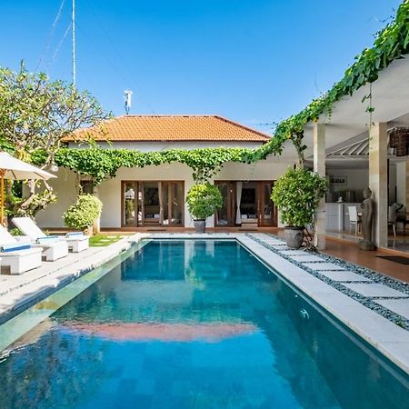 Central Seminyak Villa Martini Eksteriør billede